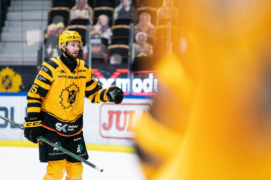 Skellefteås Melker Karlsson jublar