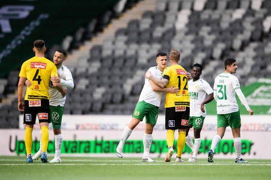 Hammarbys Astrit Selmani och Mjällbys David Löfquist
