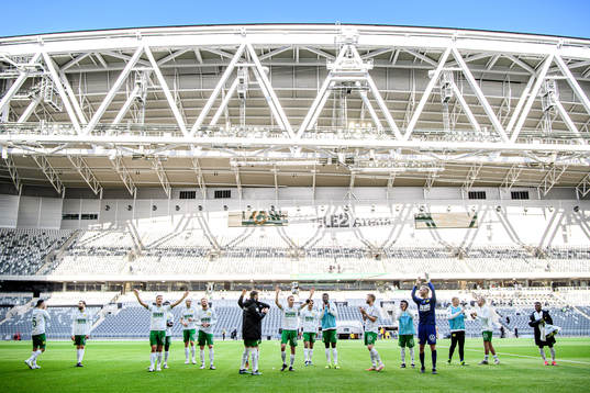 Hammarbys spelare jublar