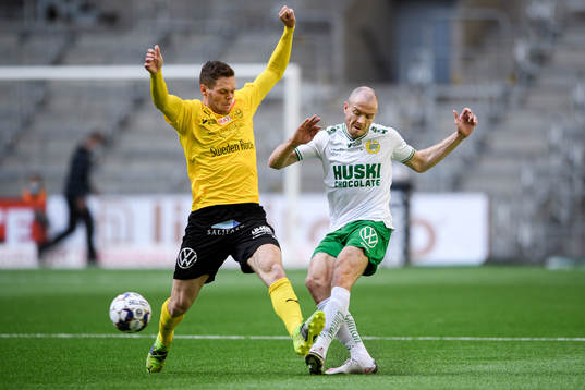 Mjällbys Jacob Bergström och Hammarbys Jon Gudni Fjoluson