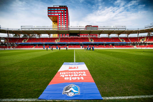 Reklamskylt med Obos logotyp