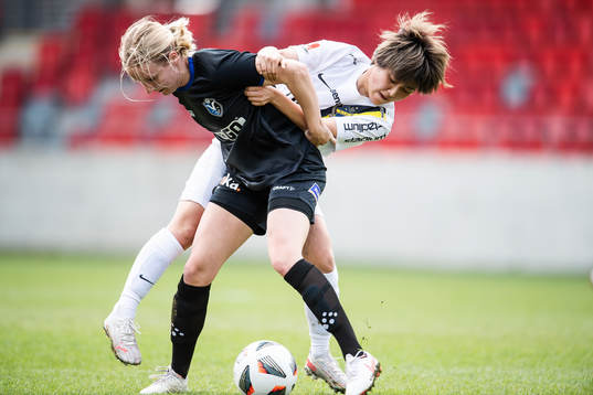 s Honoka Hayashi och Växjös Alexandra Jonasson