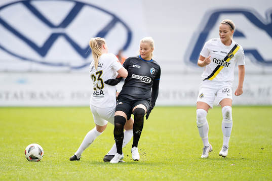 s Emma Santamäki och Växjös Amanda Johnsson Haahr