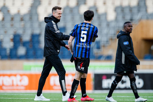 Sirius Sirius tränare Daniel Bäckström och Jamie Roche