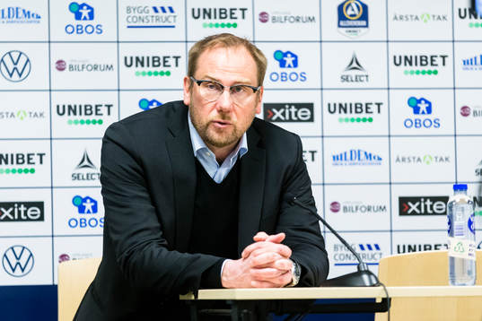 Halmstads tränare Magnus Haglund på presskonferensen