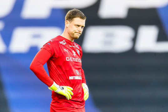 Halmstads målvakt Malkolm Nilsson Säfqvist deppar