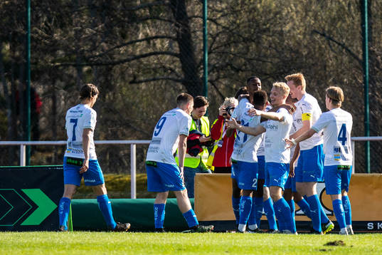 Värnamos spelare jublar