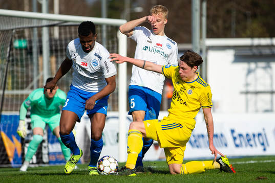 Värnamos Wenderson Oliveira do Nascimento och Victor