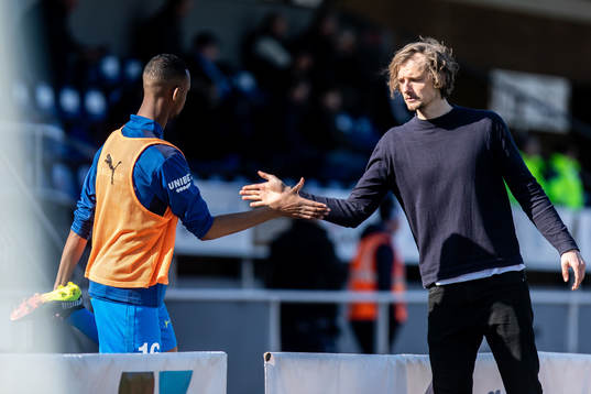 Värnamos Isse Ismail och tränare Robin Asterhed