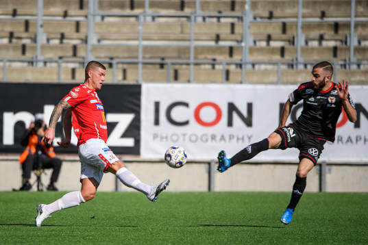 Degerfors Victor Edvardsen och Kalmars Filip Sachpekidis