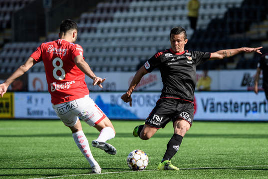 Degerfors Ferhad Ayaz och Kalmars Romario Pereira Sipiao