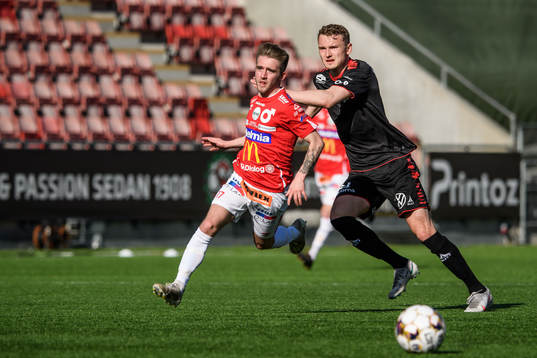 Degerfors Anton Kralj och Kalmars Piotr Johansson