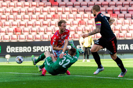 Degerfors Villiam Dahlström i kollision med Kalmars