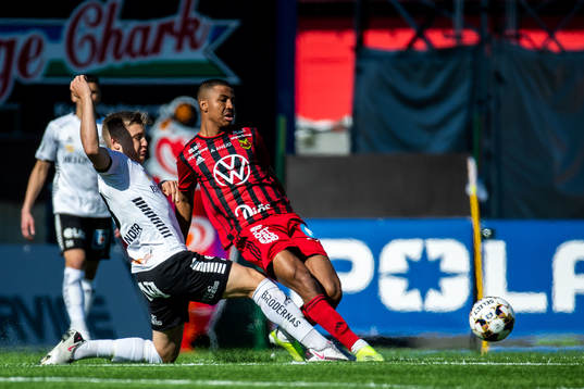Örebros David Seger och Östersunds Östersunds Nebiyou