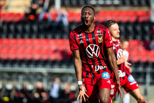 Östersunds Blair Turgott jublar