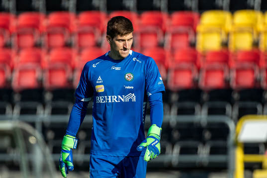 Örebros målvakt Bobby Allain deppar