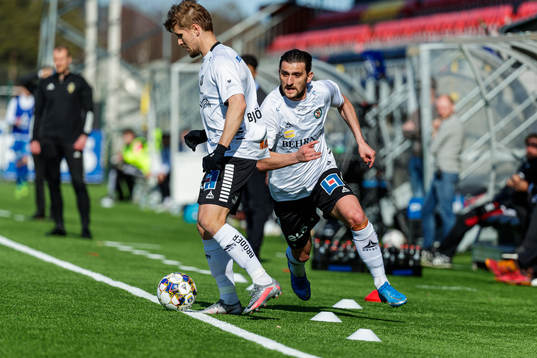 Örebros Daniel Björnkvist och Agon Mehmeti