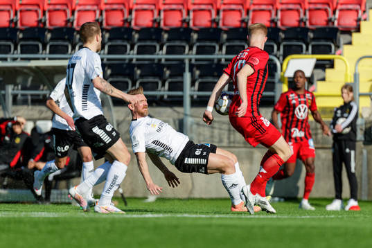 Örebros Michael Almebäck