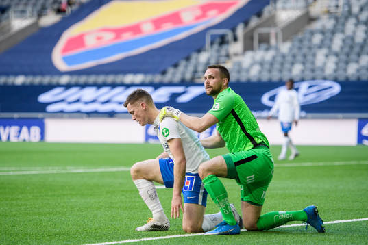 IFK Norrköpings Viktor Agardius och målvakt Oscar Jansson
