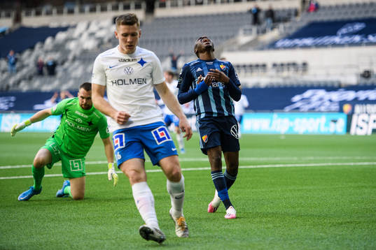 Djurgårdens Edward Chilufya deppar
