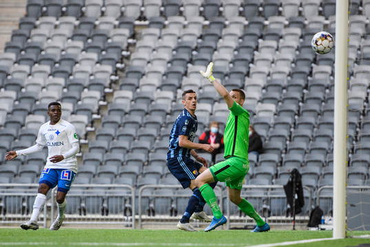 Djurgårdens Haris Radetinac gör 1-0 på IFK Norrköpings
