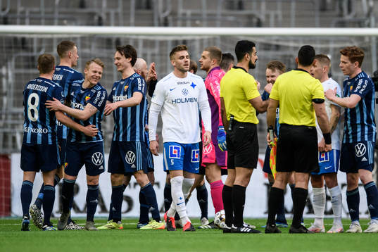 IFK Norrköpings Christoffer Nyman deppar samtidigt som