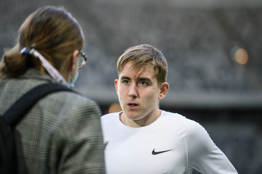IFK Norrköpings Isak Bergmann Johannesson  i mixade zonen