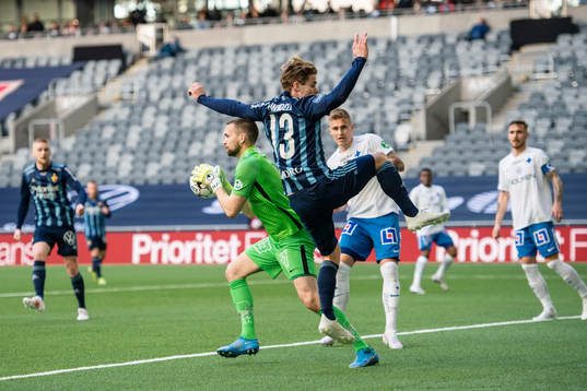 Djurgårdens Hampus Finndell mot IFK Norrköpings målvakt