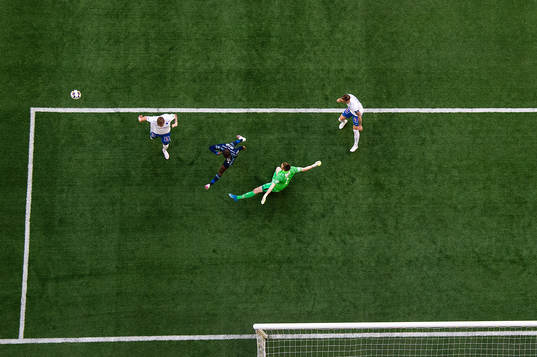 Djurgårdens Edward Chilufya mot IFK Norrköpings målvakt
