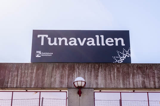 En skylt på Tunavallen