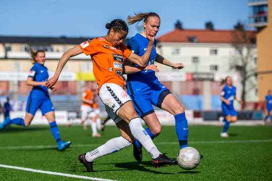 Kristianstads Sveindís Jane Jónsdóttir och Eskilstunas