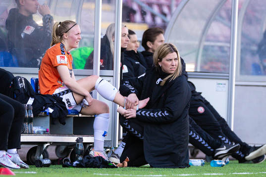 Kristianstads Jutta Rantala med en skada