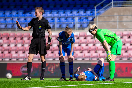 Eskilstunas Vaila Barsley har ont