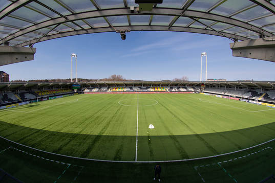 Bravida Arena interiört innan fotbollsmatchen i