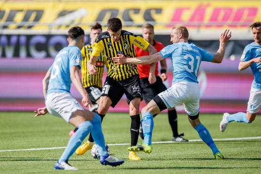 Häckens Alexander Jeremejeff  och Malmö FFs Franz Brorsson