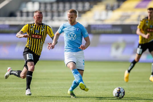 Häckens Alexander Faltsetas och Malmö FFs Franz Brorsson