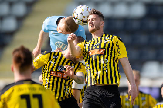 Malmö FFs Franz Brorsson och Häckens Johan Hammar