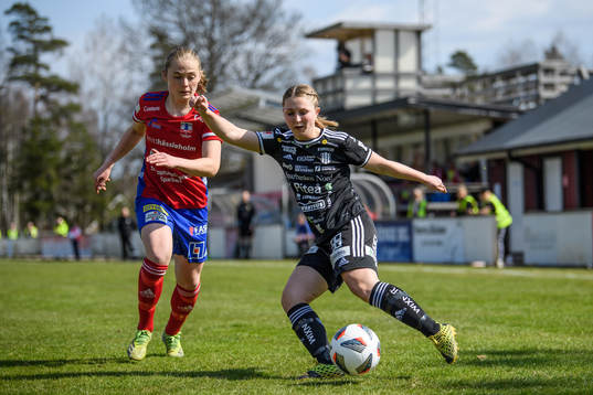 Vittsjös Paulina Nyström och Piteås Madelen Janogy