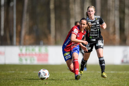 Vittsjös Briana Campos och Piteås Hanna Andersson