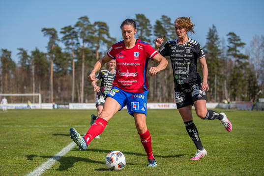 Vittsjös Emily Gielnik och Piteås Maja Green