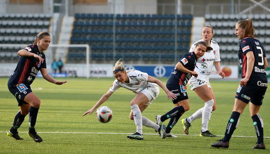 Linköpings Emma Lennartsson, Rosengårds Olivia Schough,