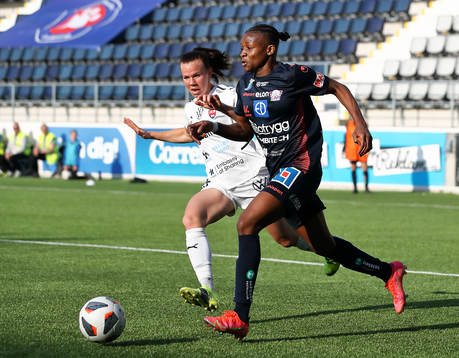 Rosengårds Jessica Wik och Linköpings Uchenna Grace Kanu