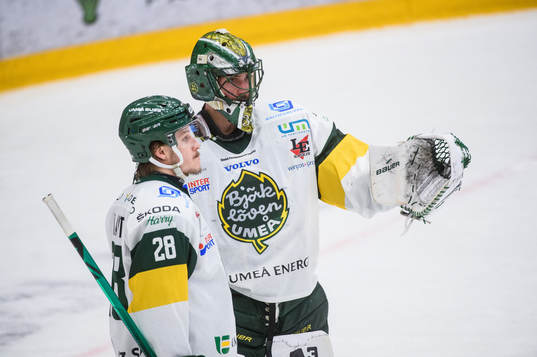 Björklövens målvakt Kevin Poulin och Adam Plant