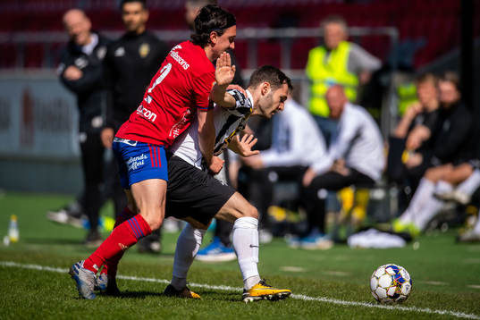 Östers Mattias Pavic och Landskronas Alexander Tkacz