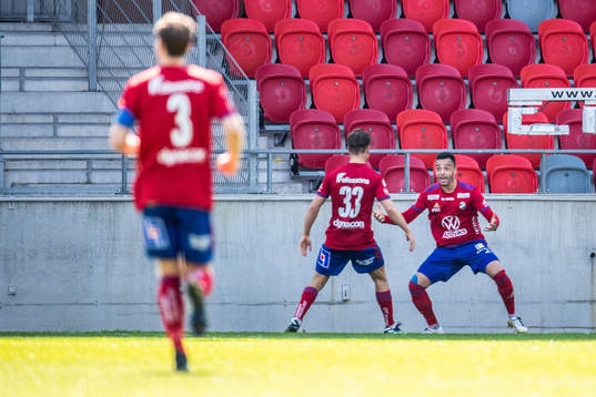 Östers Marc Rochester Sörensen jublar