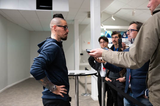 IFK Göteborgs Marek Hamsik pratar med media