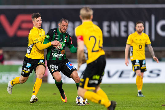 Elfsborgs Simon Olsson och Varbergs Albert Ejupi