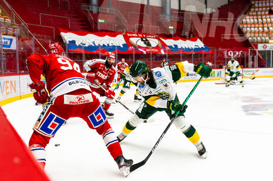 Timrås Sebastian Hartmann mot Björklövens Alex Hutchings
