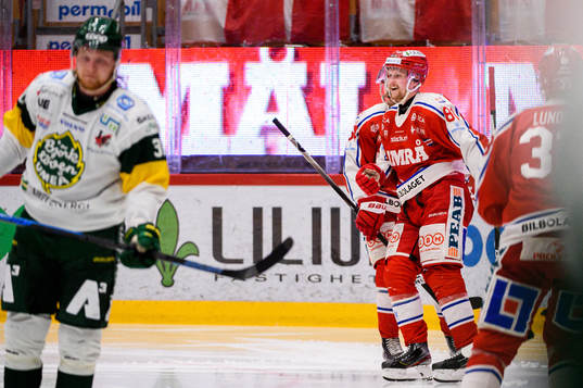 Timrås Jens Lööke jublar