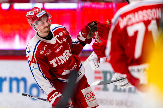 Timrås Jonathan Dahlén jublar